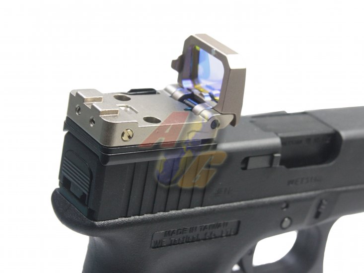 AG Custom WE H17 GBB with AG-K FlipDot Folding Red Dot Sight ( TAN ) - Click Image to Close