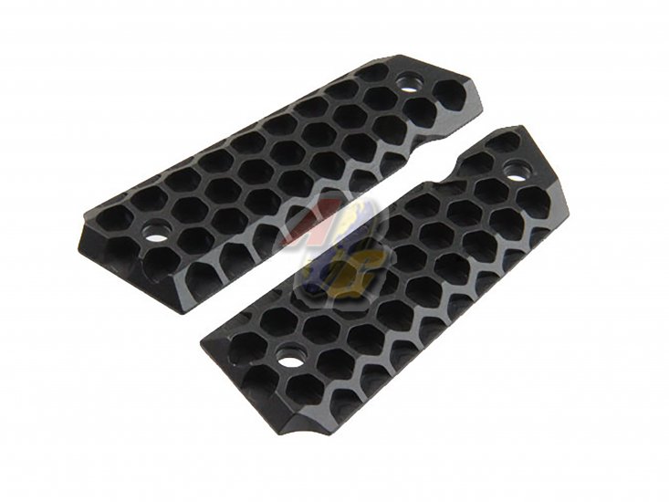 --Out of Stock--5KU Aluminum Hive Pistol Grip Cover For Tokyo Marui M1911 Series GBB ( Black ) - Click Image to Close