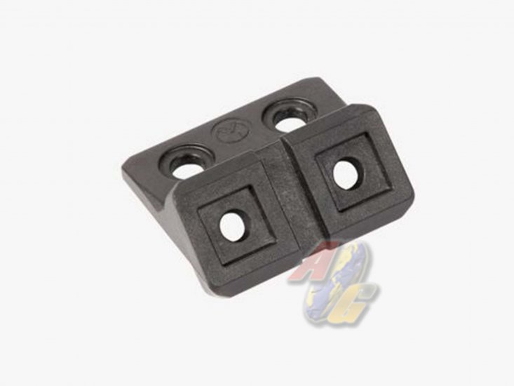 --Out of Stock--Magpul M-Lok Offset Light Mount Polymer ( Black ) - Click Image to Close
